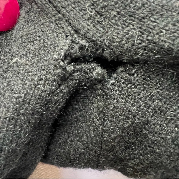 Shanghai Tang 100% cashmere black sweater. - Picture 6 of 8